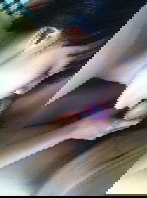 Lộ clip sex em học sinh trên facebook