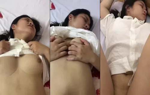 Sơ mi trắng em vừa đi học về anh đã gạ vào nhà nghỉ xuất tinh trong